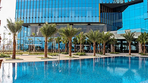 Bể bơi ngoài trời thoáng đãng