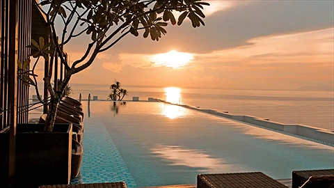 Hồ bơi vô cực tại tầng thượng