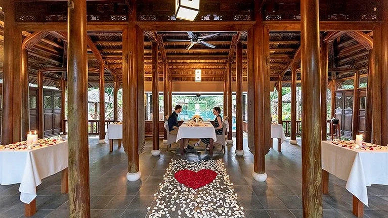 Bữa ăn tối lãng mạn cùng người thương