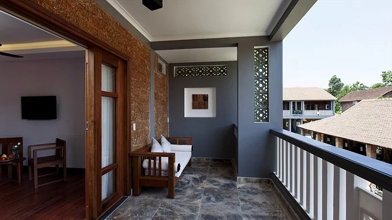 Ban công hướng vườn của Premium Deluxe