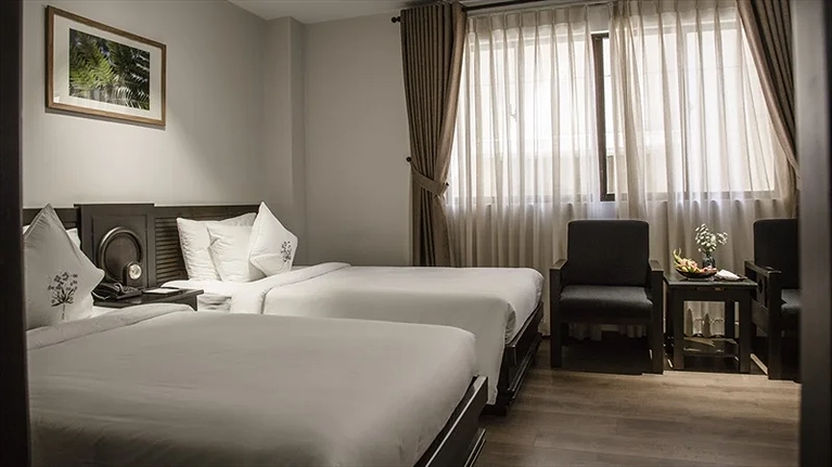 Premier Twin City View