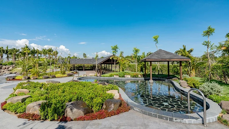 A round the world - Khu tắm khoáng Wabisabi phong cách Nhật (Khu công viên suối khoáng)