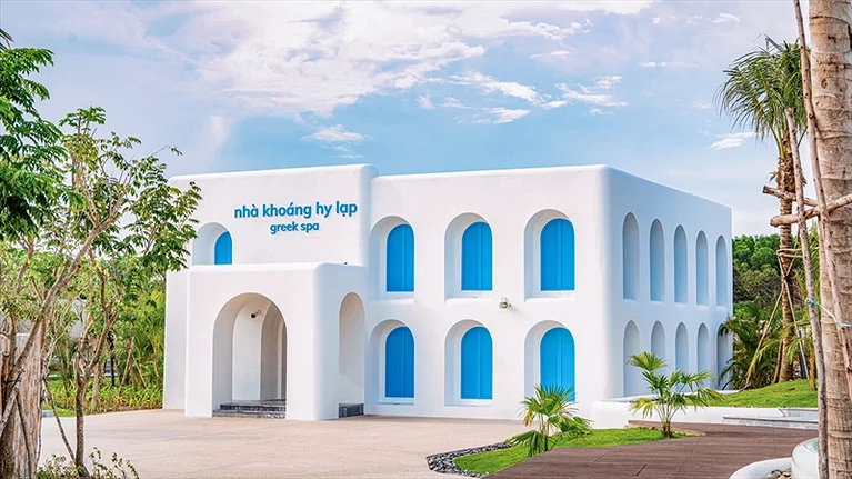 A round the world - Nhà tắm khoáng Hy Lạp (Khu công viên suối khoáng)