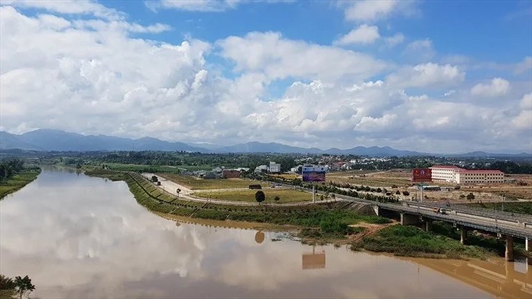 Toàn cảnh phía trước Khách sạn