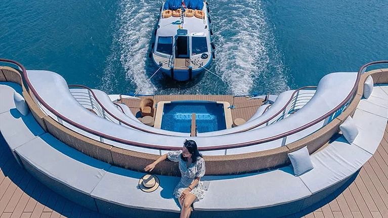 Lưu giữ những khoảnh khắc đáng nhớ khi tham quan Vịnh