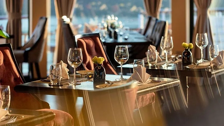 Bữa ăn được chuẩn bị chỉnh chu