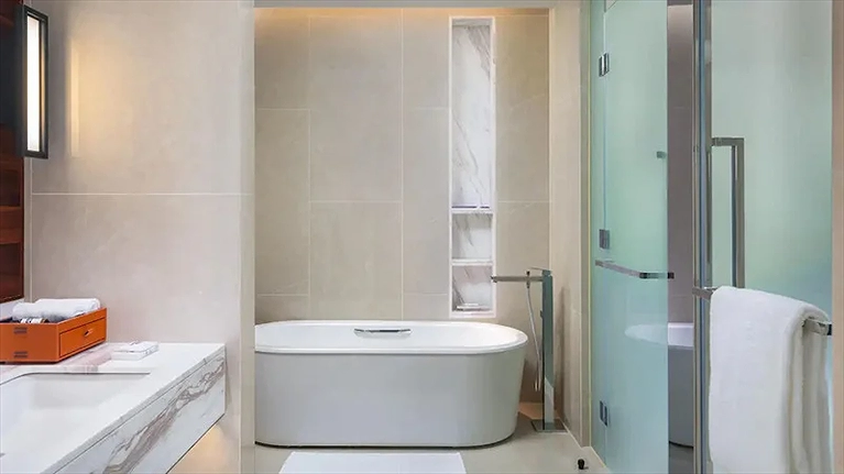 Phòng tắm sang trọng