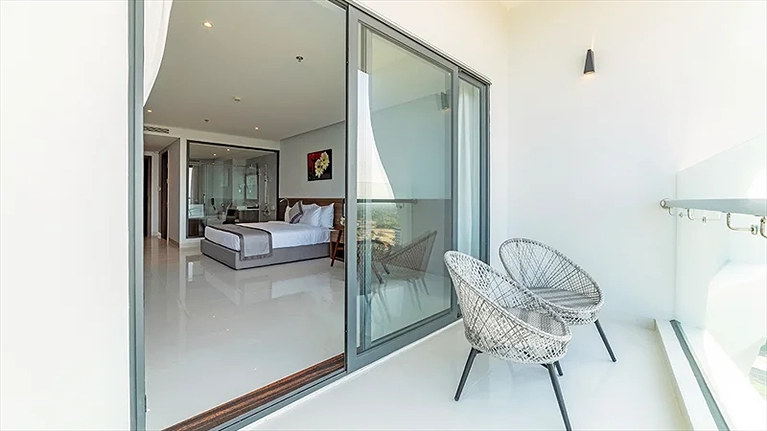 Deluxe Ocean View Balcony