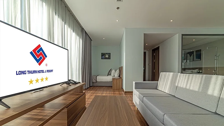 Deluxe Ocean View Family