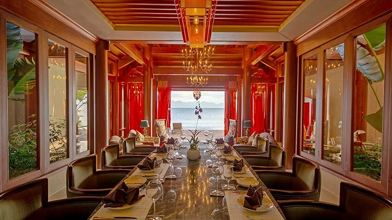 02 BRs/03 BRs Beachfront Pool Villa