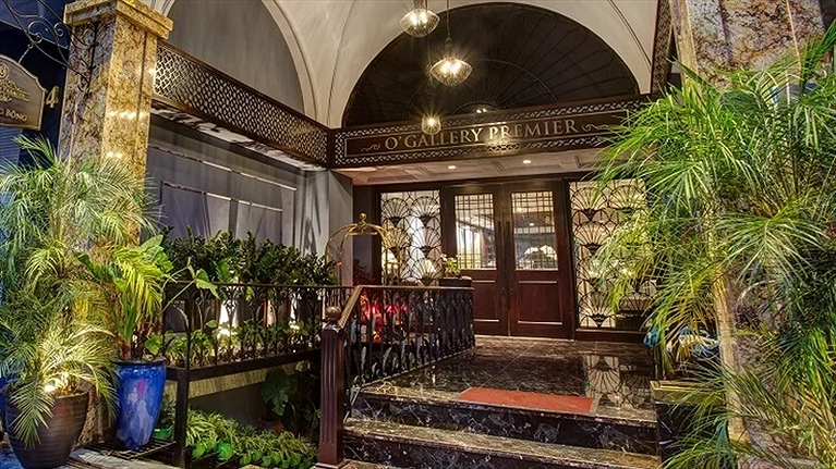 Quang cảnh bên ngoài khách sạn