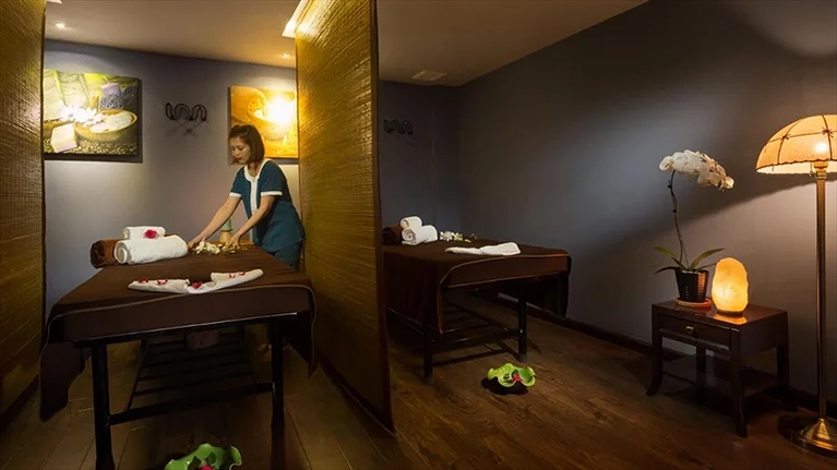 nhân viên được đào tạo chuyên nghiệp