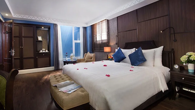 phòng Premium có cửa sổ thông thoáng