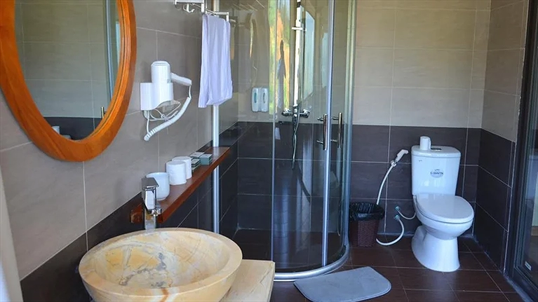 Phòng tắm đầy đủ trang thiết bị