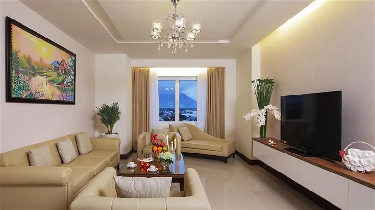 Phòng khách rộng rãi