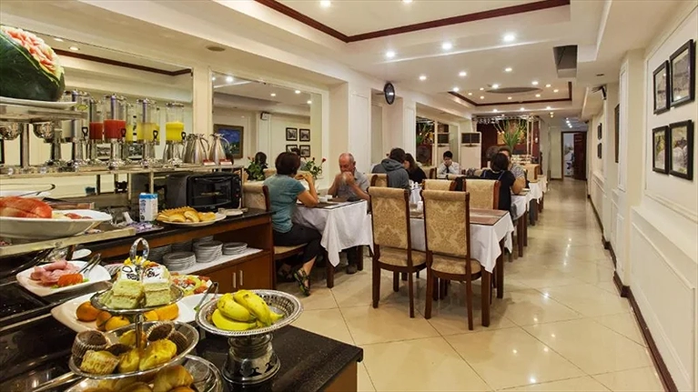 Khu vực ăn uống của khách hàng