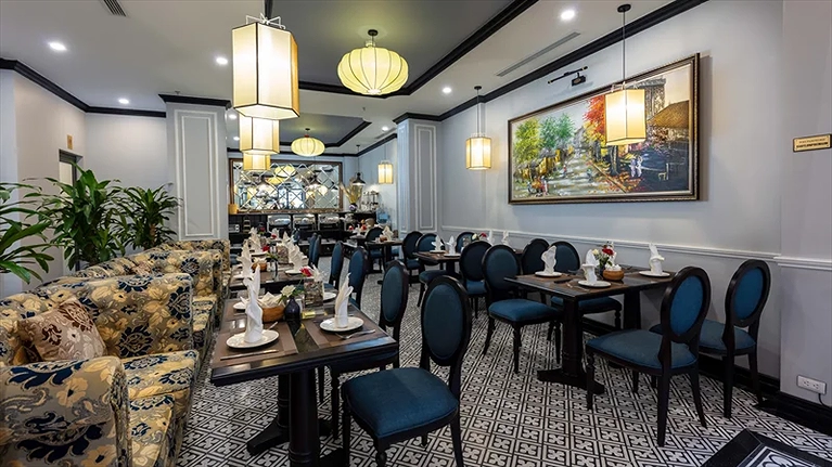 Đầy đủ dụng cụ