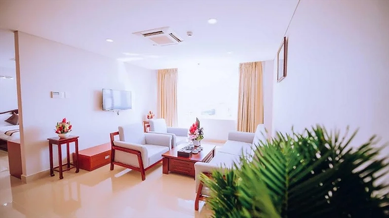 Phòng tiếp khách bên trong suite