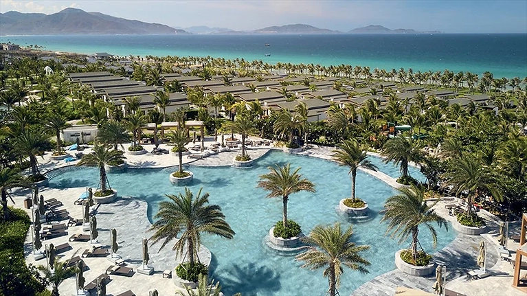 Hồ bơi vô cực hướng biển