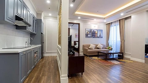 One-bedroom Lakeview Apartment