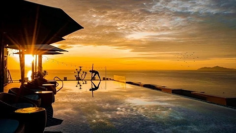 Hồ bơi vô cực tại tầng thượng