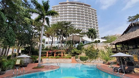 Quang cảnh bên ngoài khách sạn