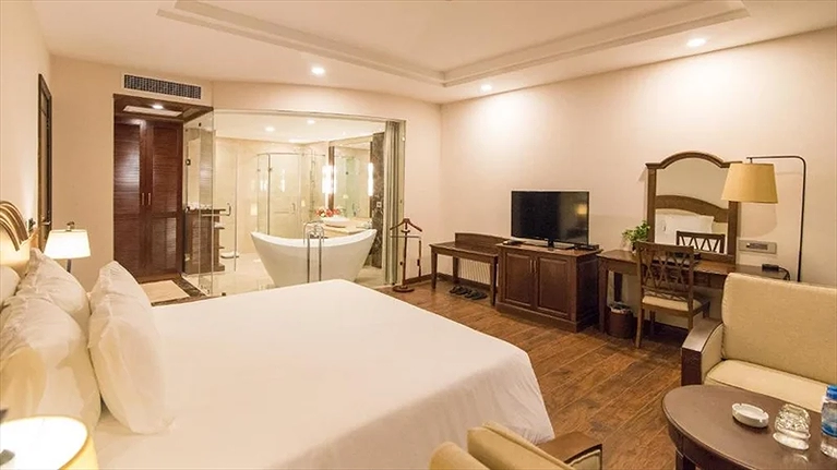 Executive Suite Sea View