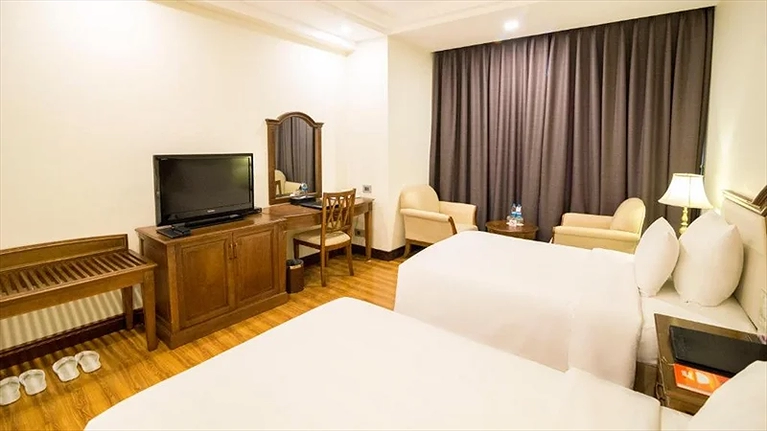 Superior Twin Hill View