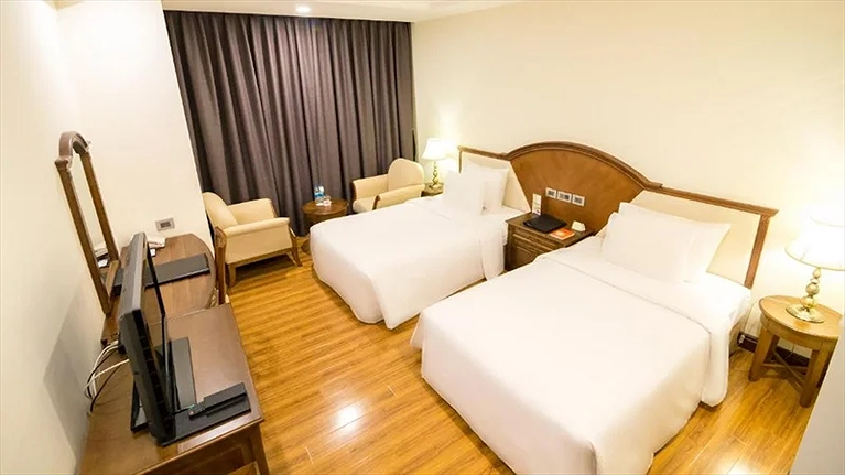 Superior Twin Hill View