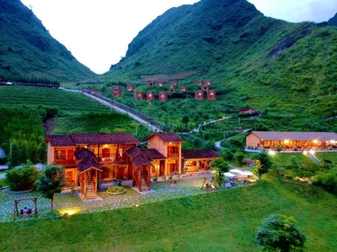 Khu nghỉ dưỡng H'mong Village Hà Giang