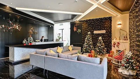 Sảnh lễ tân - nơi làm thủ tục check in/check out