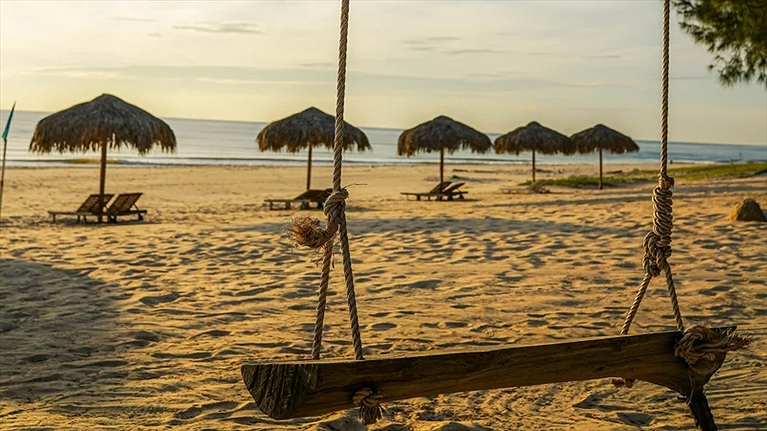 Ánh nắng chiều tại bãi biển