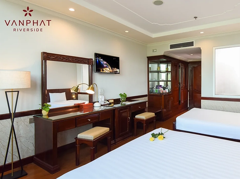 Khách sạn Vạn Phát Riverside Cần Thơ
