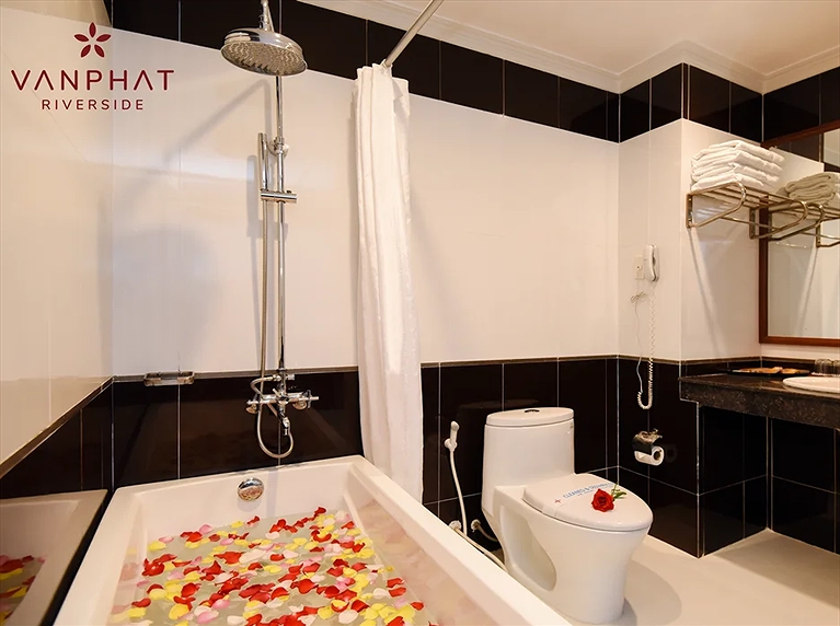 Khách sạn Vạn Phát Riverside Cần Thơ