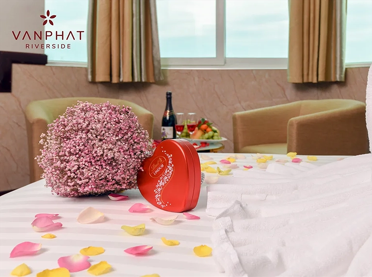 Khách sạn Vạn Phát Riverside Cần Thơ