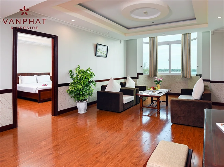 Khách sạn Vạn Phát Riverside Cần Thơ