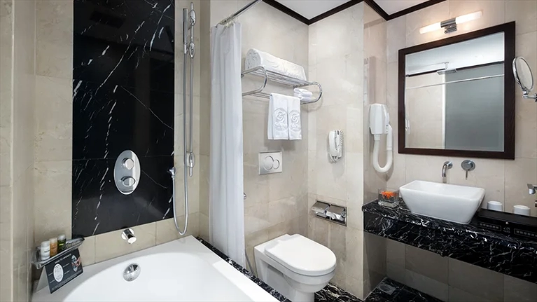 Khách sạn Silk Path Luxury Hà Nội