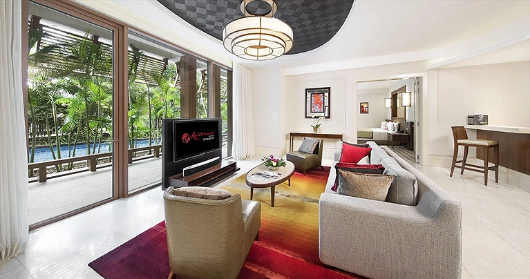 Không gian phòng rộng rãi, sáng sủa và nội thất cao cấp