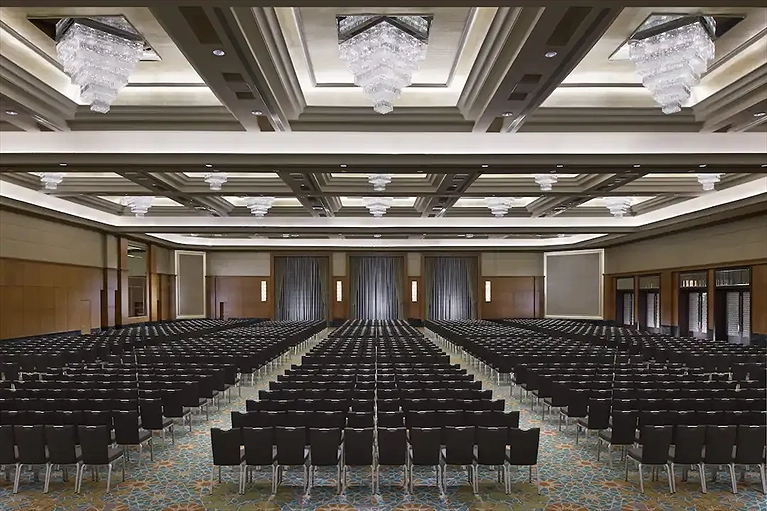Phòng hội nghị vô cùng rộng lớn