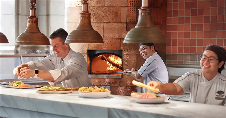 Các món ăn ngon miệng được chế biến bởi đầu bếp chất lượng