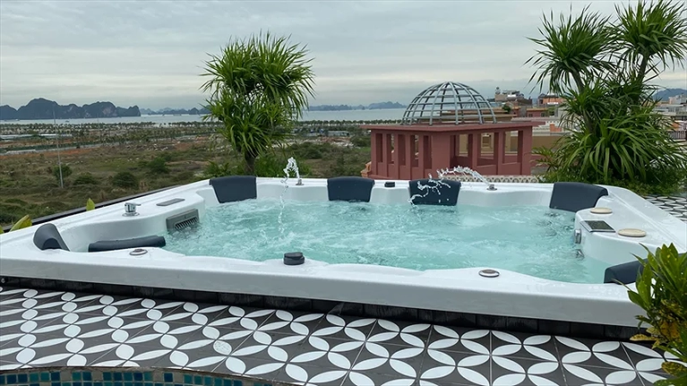 Hồ Jacuzzi