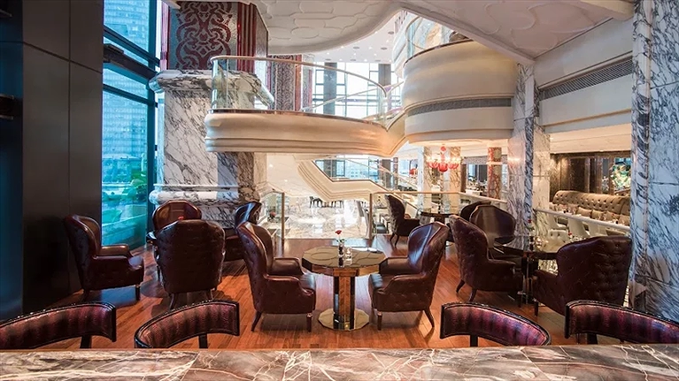 Cafe Cardinal Lounge