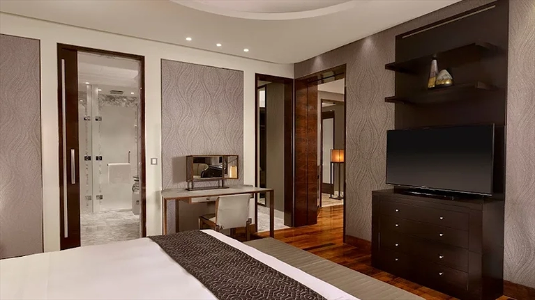 Executive Suite by Giorgetti