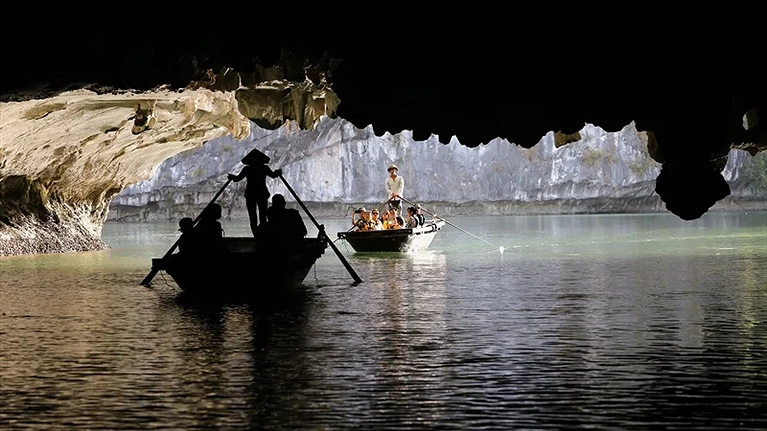 Hoạt động tại Du thuyền