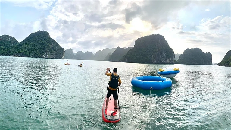 Hoạt động tại Du thuyền