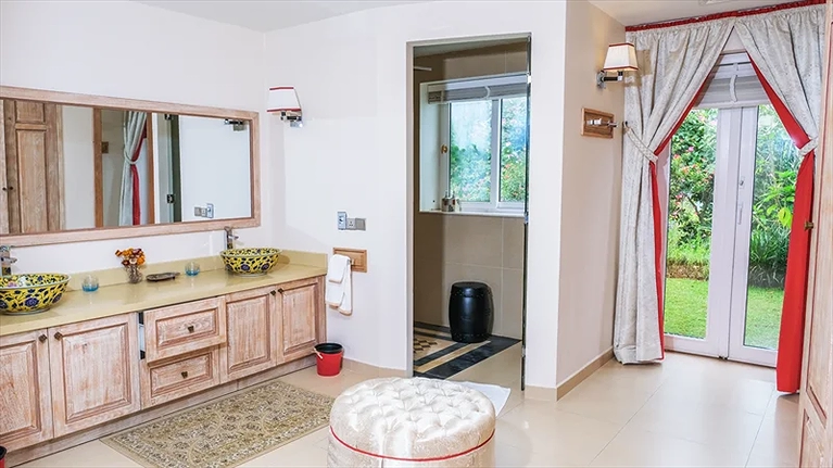 Alamanda Villa - Studio Villa 2 Bedrooms