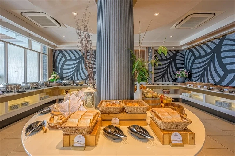 Thưởng thức những món ngon được chế biến bởi đầu bếp chất lượng