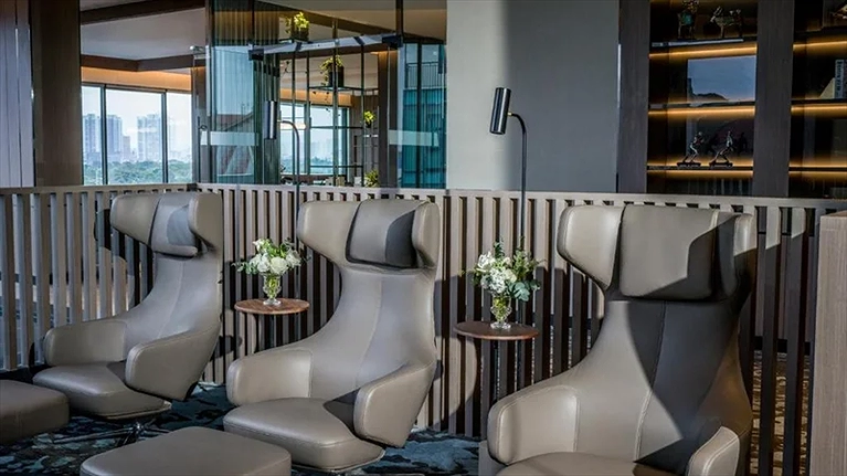 với nhiều góc riêng tư