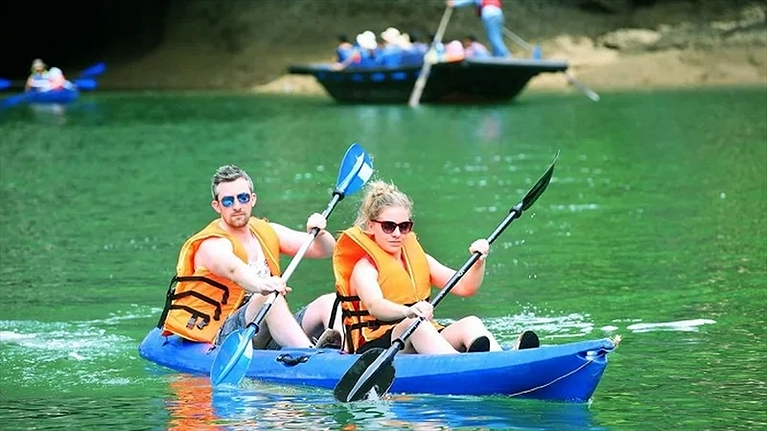 Chèo thuyền Kayak