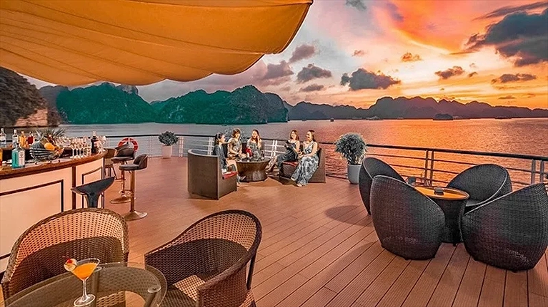 Tiệc trên sân thượng